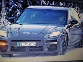 Photo of Sportskiji novi Porsche Panamera stavlja ga na test na snegu